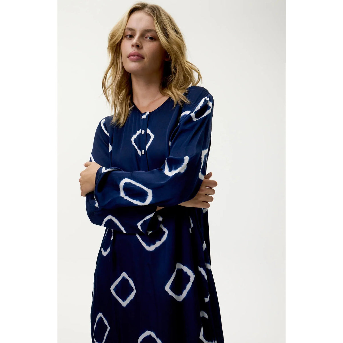 One Season Llew Maxi - Atlas - Cupro - Navy One Season Pisces Boutique