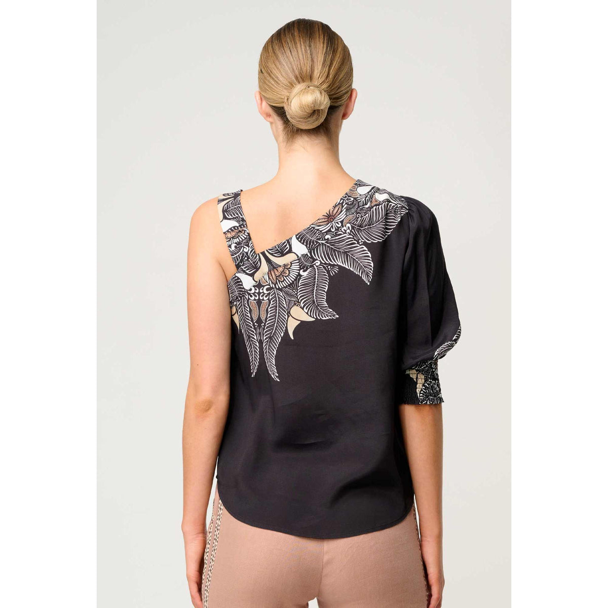 Once Was Tahani One Sleeve Top Faille - Onyx Casablanca  Once Was Pisces Boutique