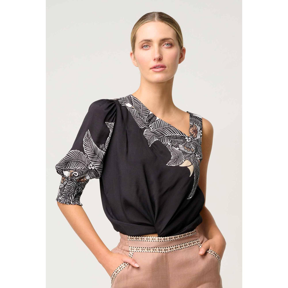 Once Was Tahani One Sleeve Top Faille - Onyx Casablanca  Once Was Pisces Boutique