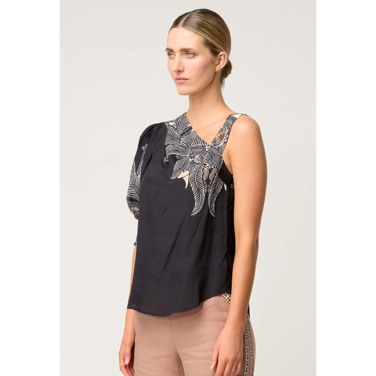 Once Was Tahani One Sleeve Top Faille - Onyx Casablanca  Once Was Pisces Boutique