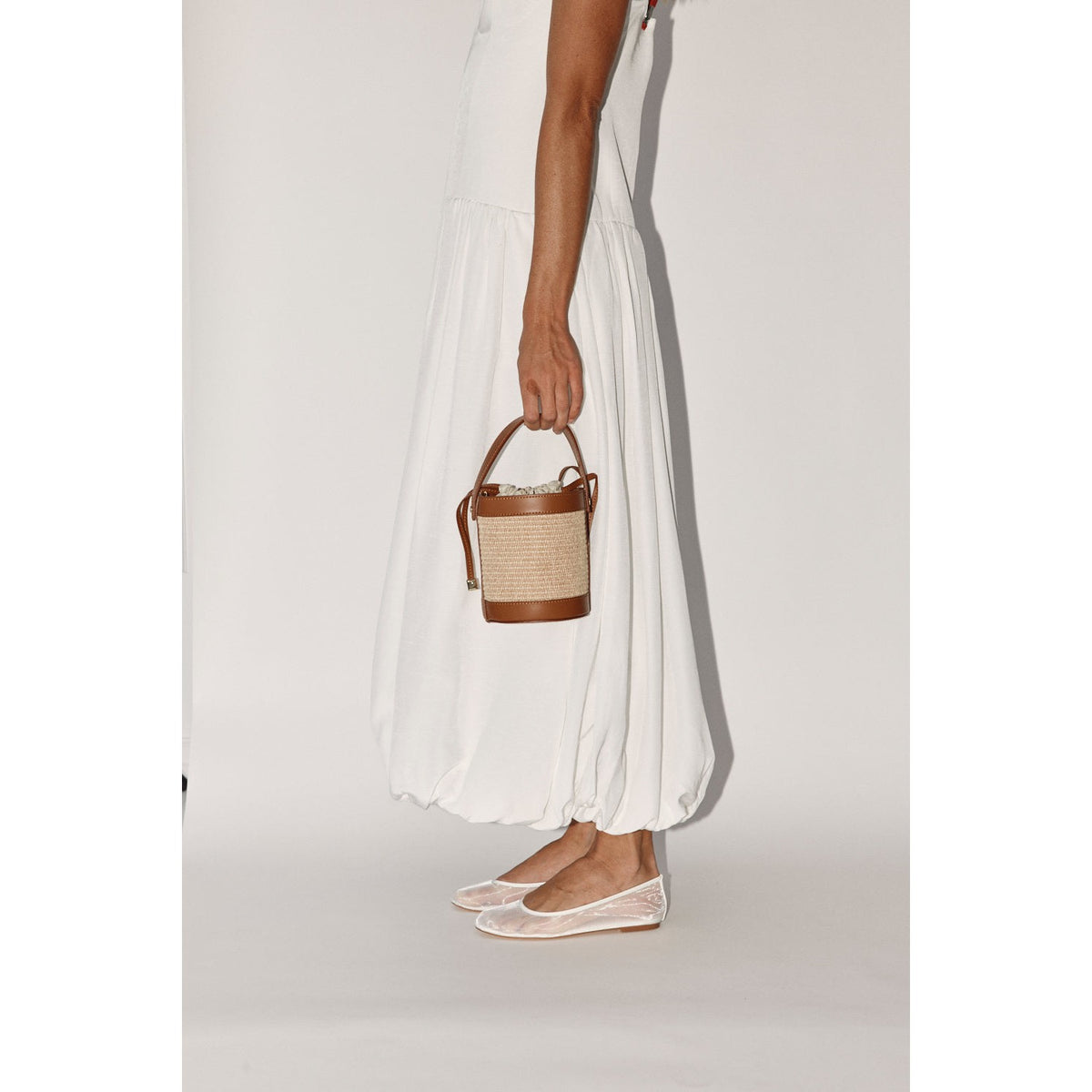 Vestirsi Brittany Raffia Bucket - Tan